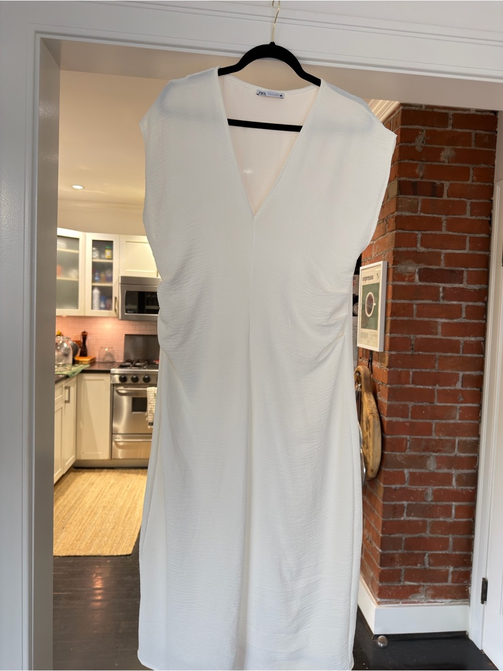 Zara Cream V-Neck Cap Sleeve Shift Dress